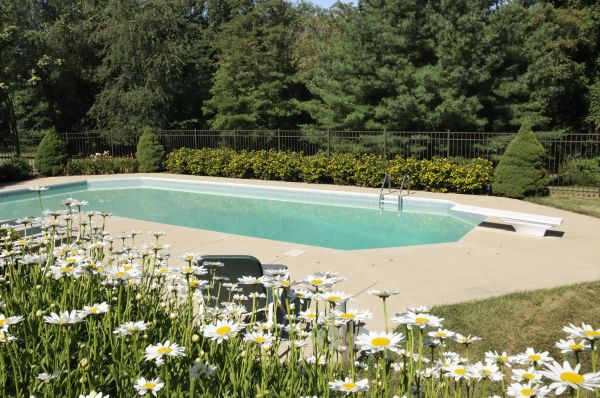 Cost of Pool Deck Leveling in Tuscaloosa